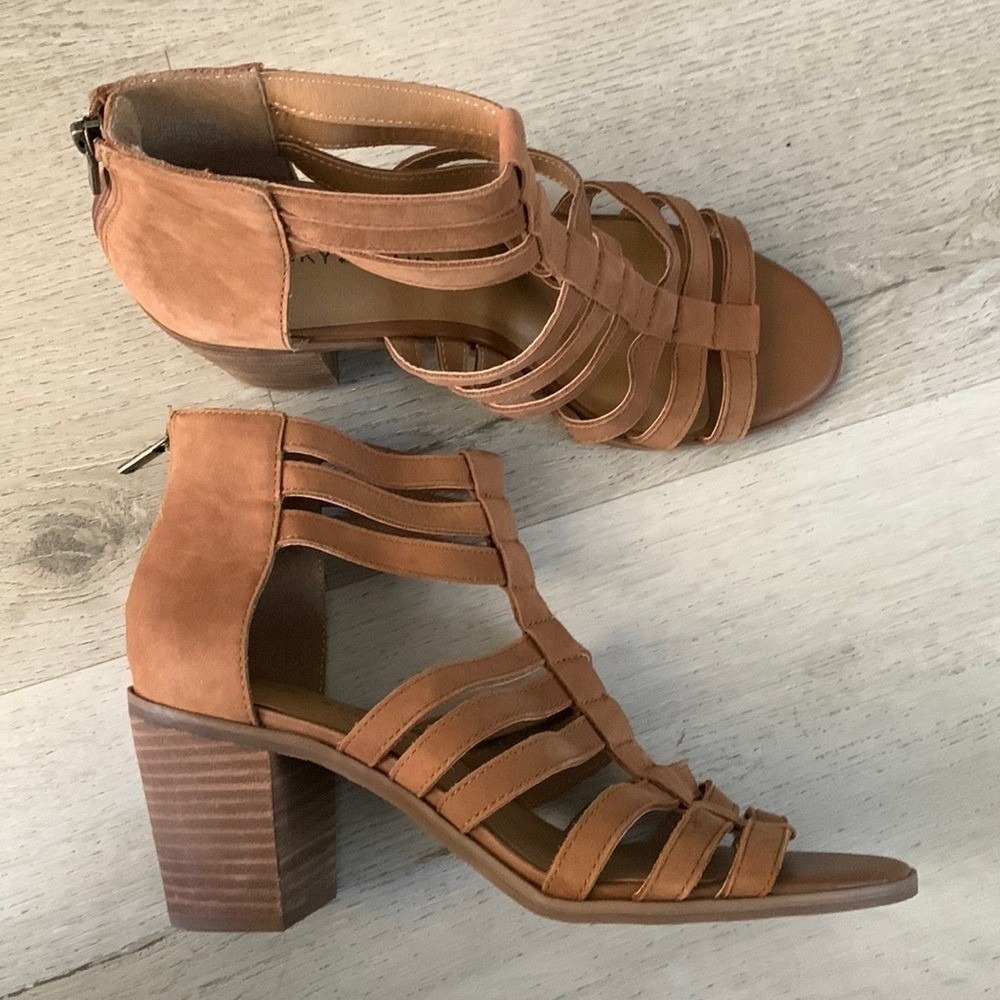 LUCKY BRAND Kyndrah Leather Strappy Zip Back Heeled Sandal Size 9M in Rust Brown